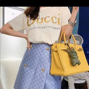 Really nice skirt ! It’s a reposh bc fit too small